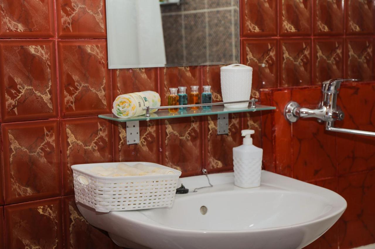 Reliablehouse 2-Х Комнатная Квартира В Центре Apartman Almati Kültér fotó